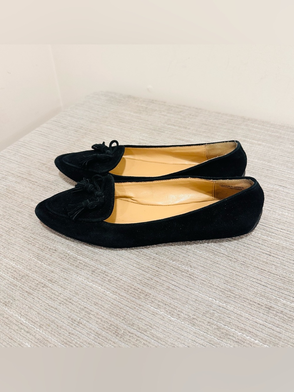 Talbots Francesca Tassel Driving Flats Womens 8 Black Suede Tasseled Pointed Toe - Picture 3 of 10